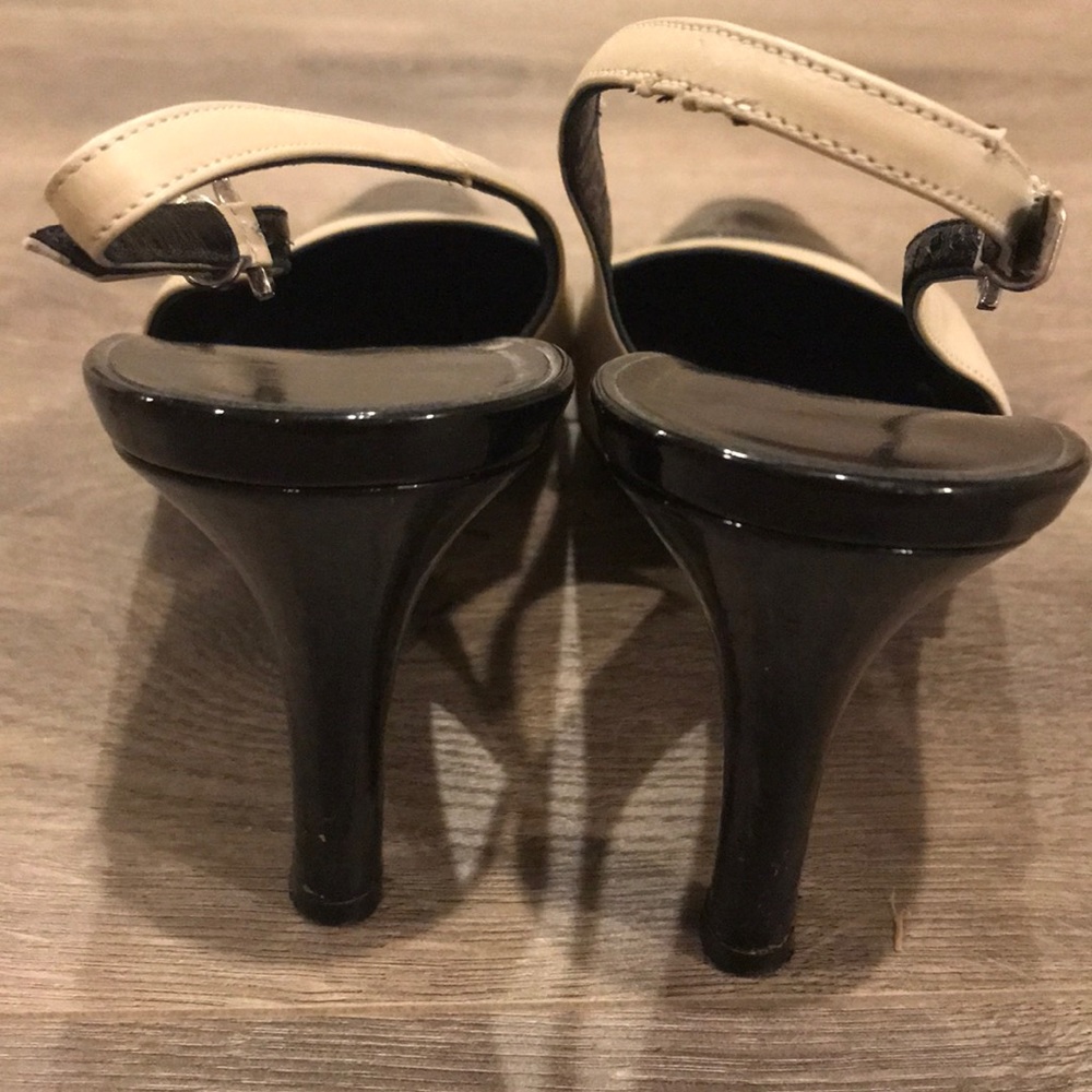 Salvatore Ferragamo Slingback Heels Size 9 - Picture 5 of 6